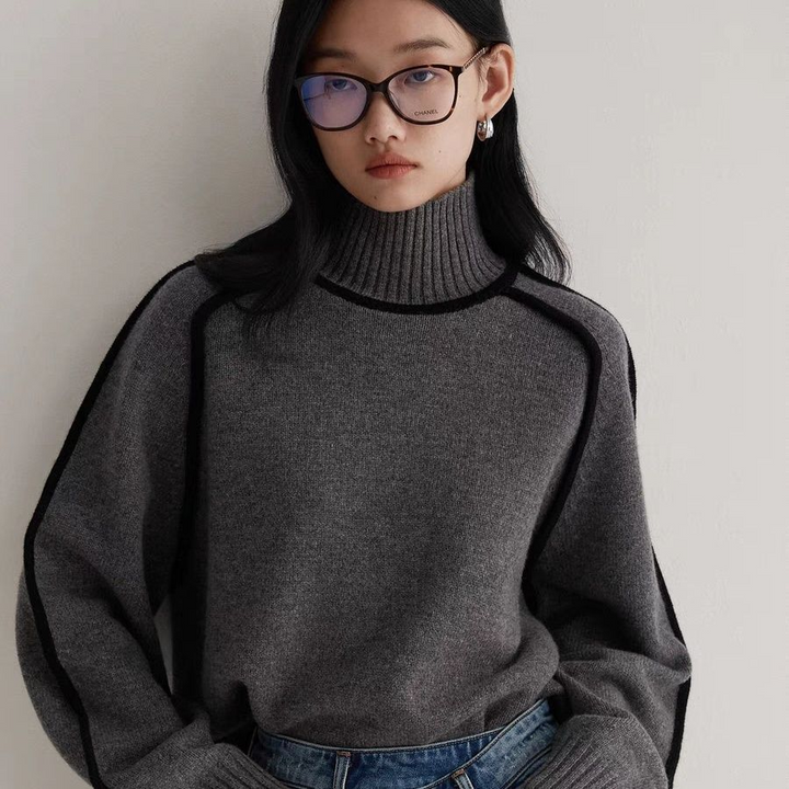 Emilie Soft turtleneck sweater